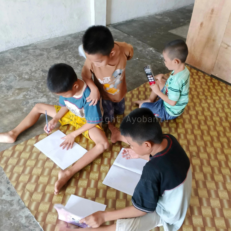 bantu-perlengkapan-sekolah-19-anak