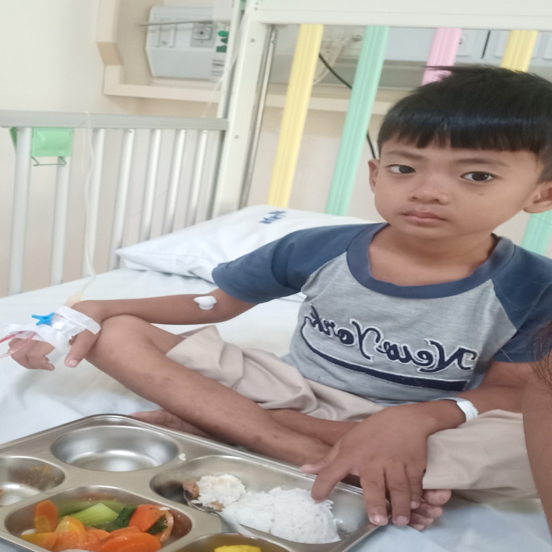 Bantu Yaya untuk sembuh, Yaya ingin sekali masuk SD tahun ini