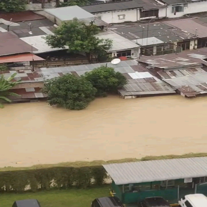 Bantu korban banjir di medan