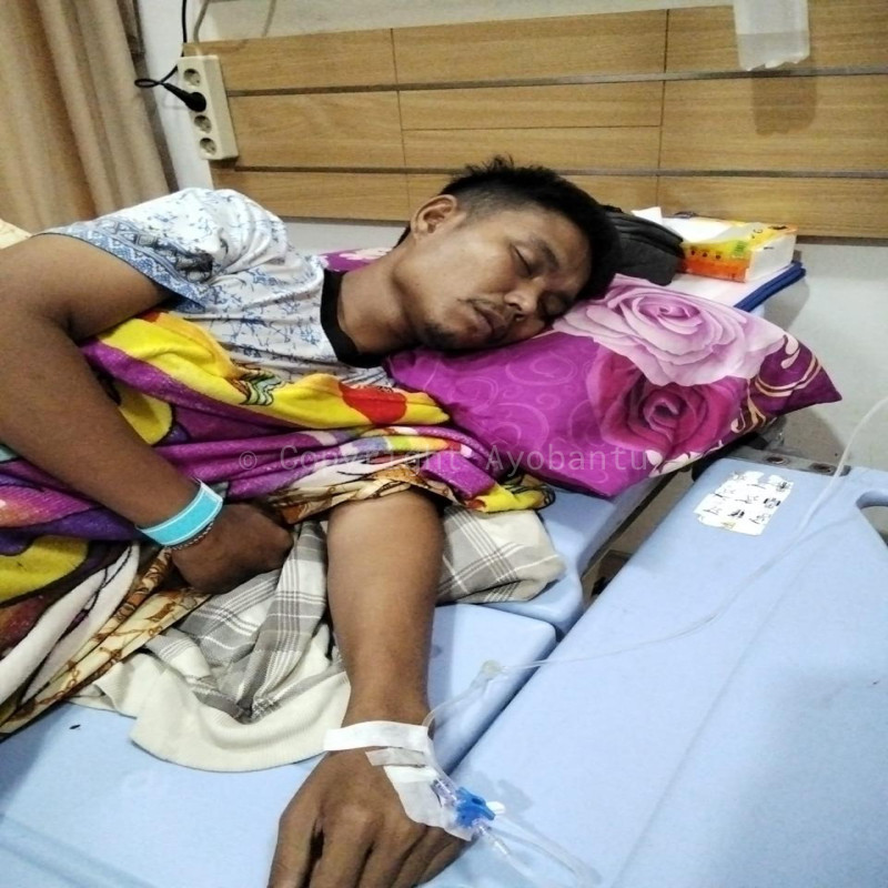 Tak Ada Biaya Berobat, Pak Ari Hanya Bisa Pasrah Dengan Keadaan!!