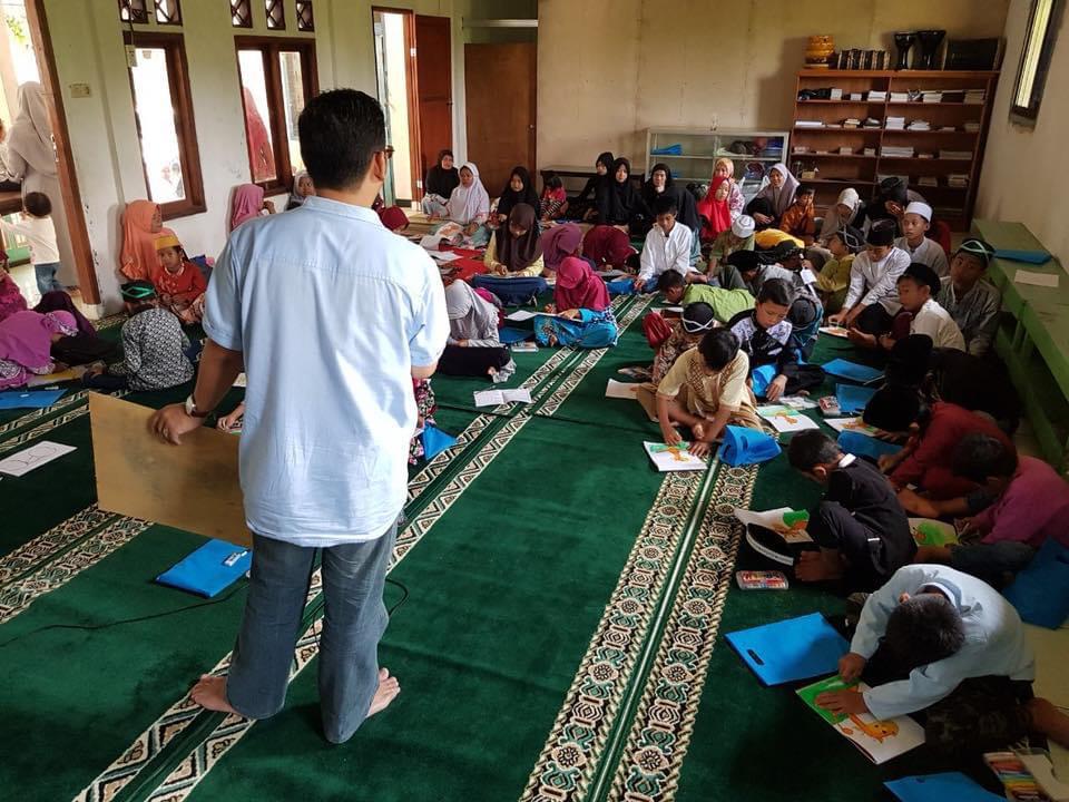 Sedekah Anak Yatim dan Dhuafa