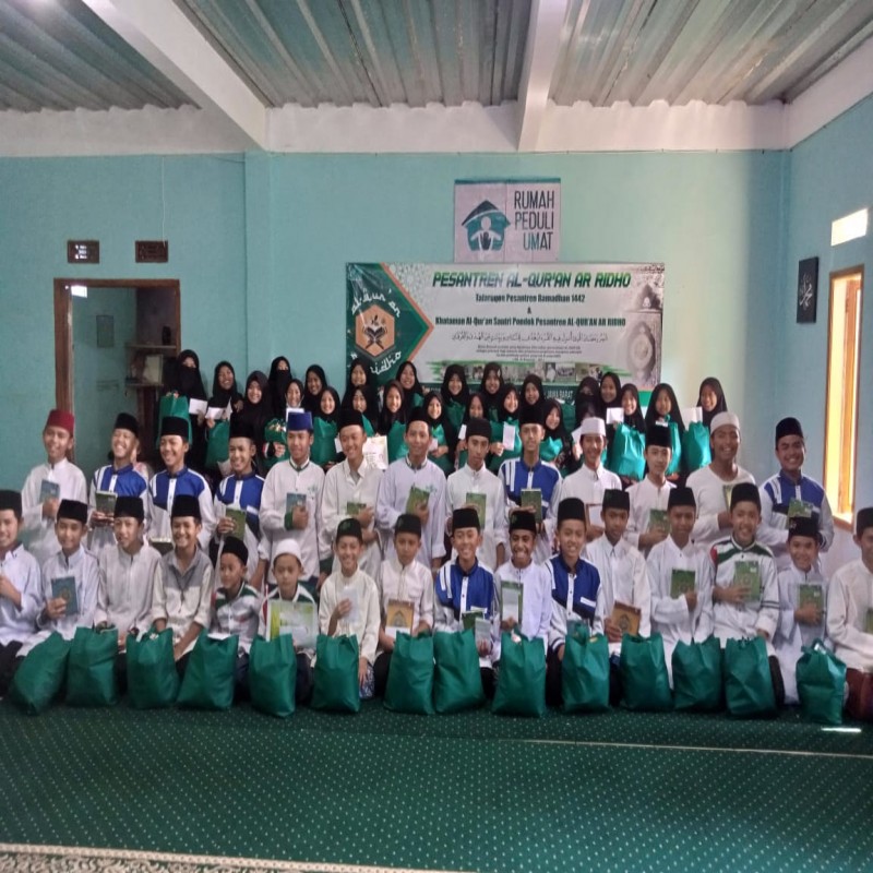 Bantu Anak Yatim dan Anak Tidak Mampu