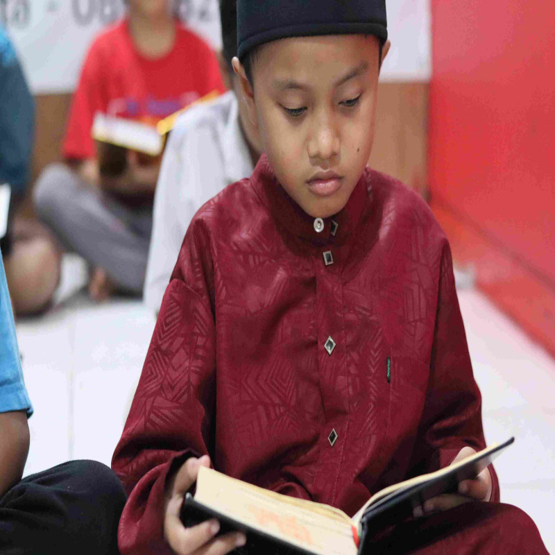 Bantu Bocah Umur 8 Tahun Mempunyai Penglihatan Jelas