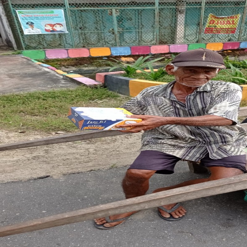 AYO BANTU MAKAN