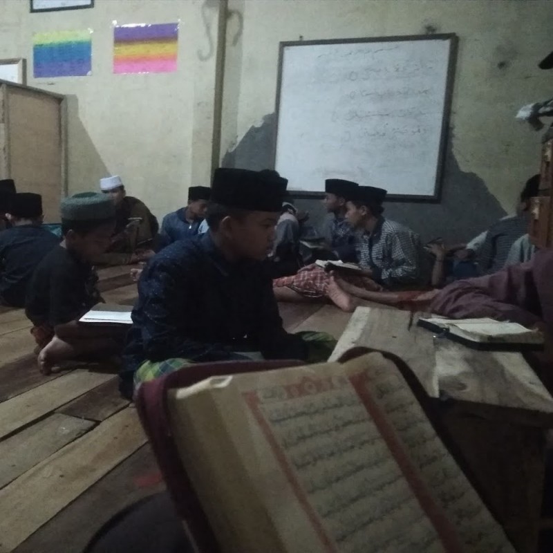 Bangun Sumur Wakaf untuk Pesantren Yanbu ul Ulum Pati