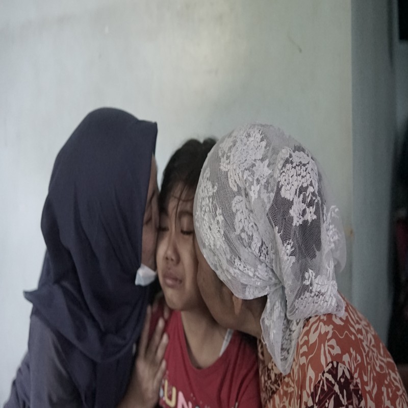 Dik Nina Selalu Pucat dan Sekujur Tubuhnya Selalu Lemas Tak Berdaya