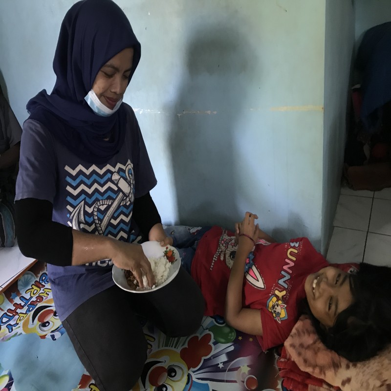 Dik Nina Selalu Pucat dan Sekujur Tubuhnya Selalu Lemas Tak Berdaya