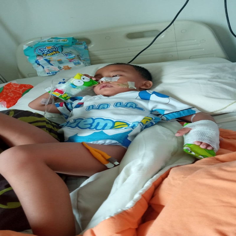 Hampir Menyerah ketika de Febri Mengalami Kembali Penyakit Baru ( Hipospadias ) Setelah Colostomy Sembuh.