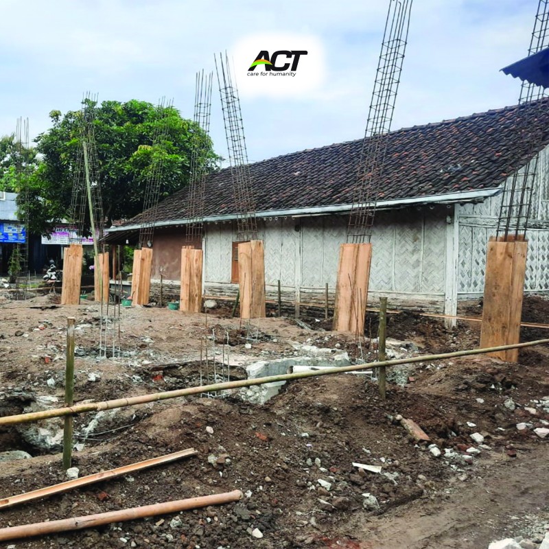 Alirkan Pahala, Patungan Bangun Sumur Wakaf di Pelosok Tegal