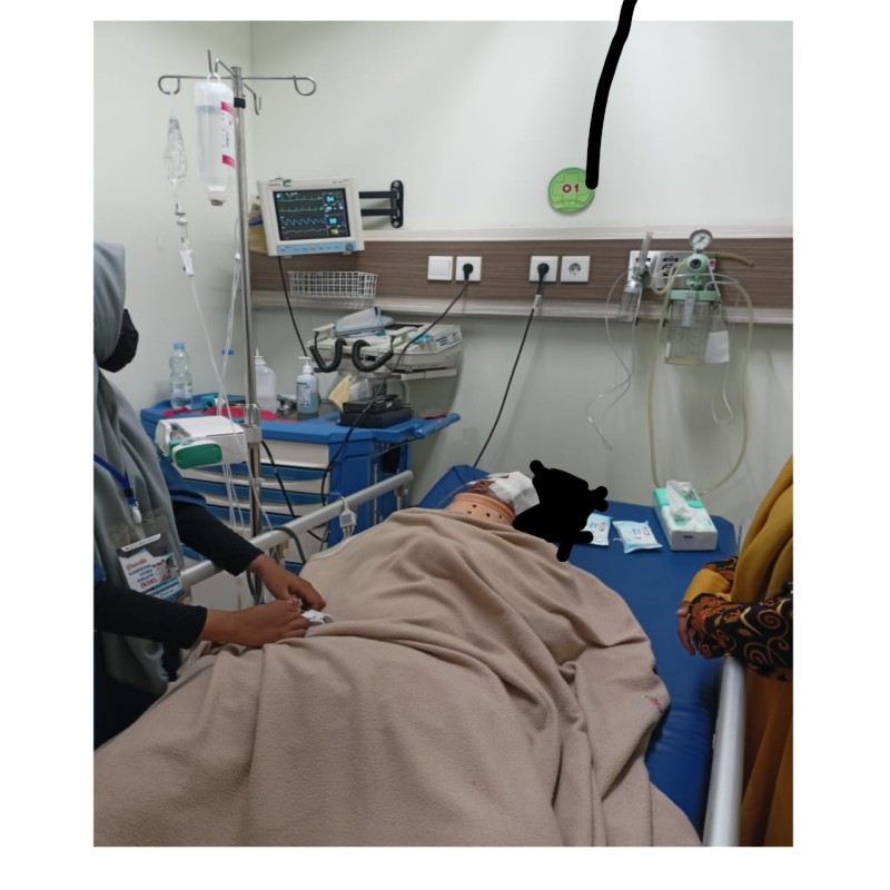BANTU USTADZAH MARILA KARENA KECELAKAAN
