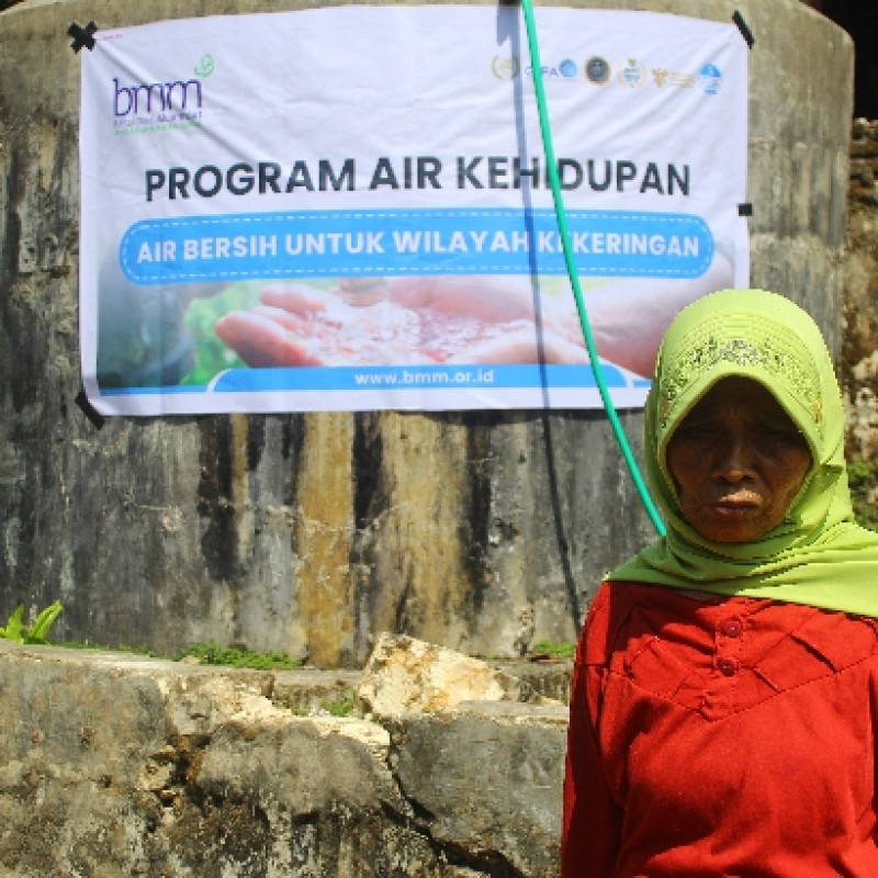 Kemarau, Krisis Air Bersih di  Wilayah Tanah Kapur & Tandus, Bantu Masyarakat Mendapat Air