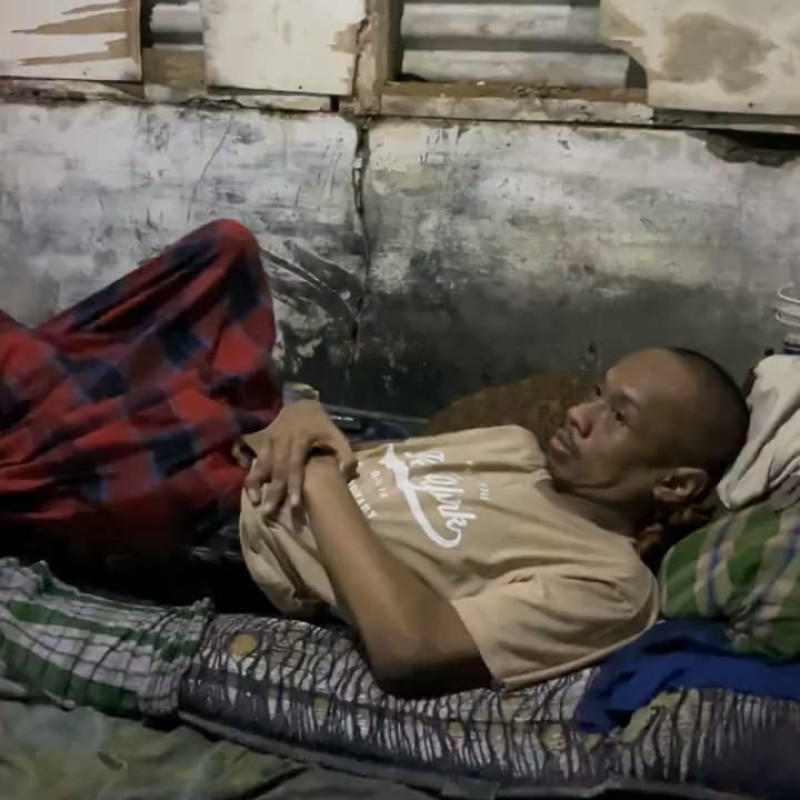 Cacat Seumur Hidup & Tinggal Di Kontrakan Yang Nyaris Runtuh, Bantu Pak Pepen Hidup Layak
