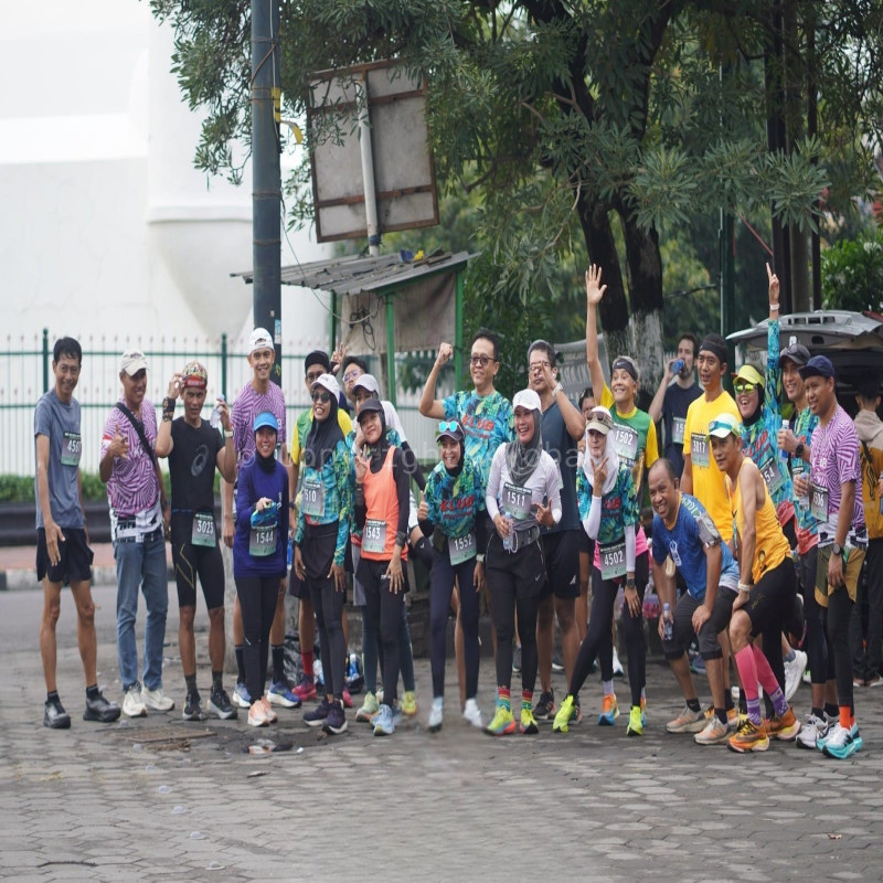 UGM ULTRA CHARITY RUN 76K : Kami Berlari, Anda Berdonasi