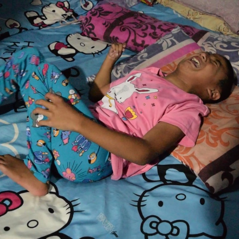 Ayo Bantu Dek Nurry Penderita Cerebral Palsy