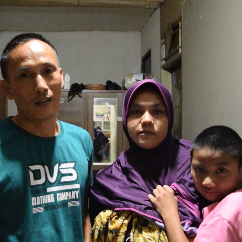 Ayo Bantu Dek Nurry Penderita Cerebral Palsy