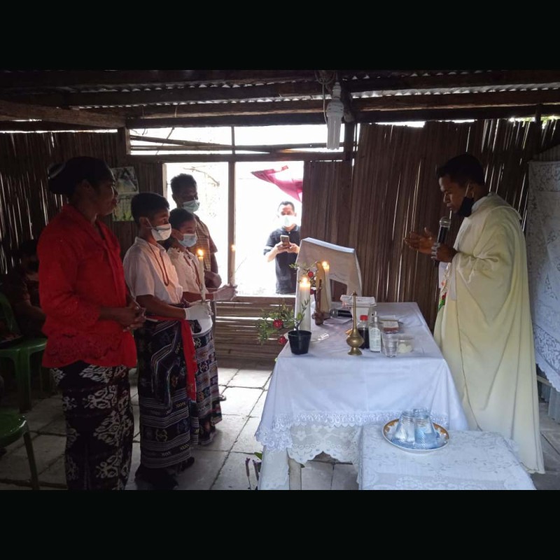 Ayo Bantu Bangun Gereja St. Kristoforus di NTT