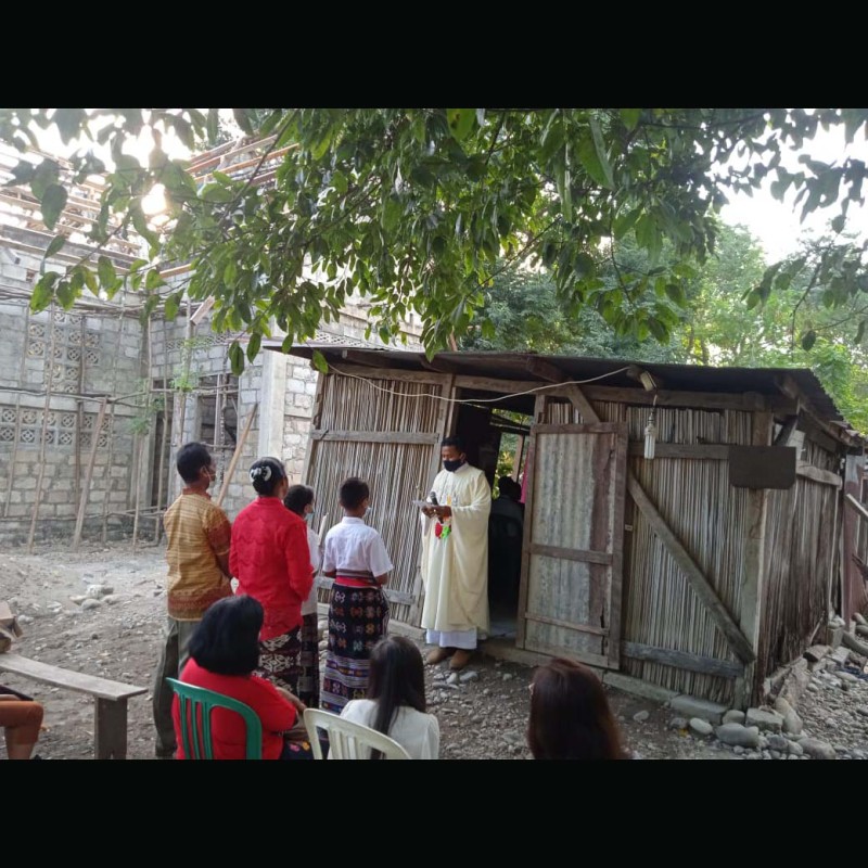 Ayo Bantu Bangun Gereja St. Kristoforus di NTT