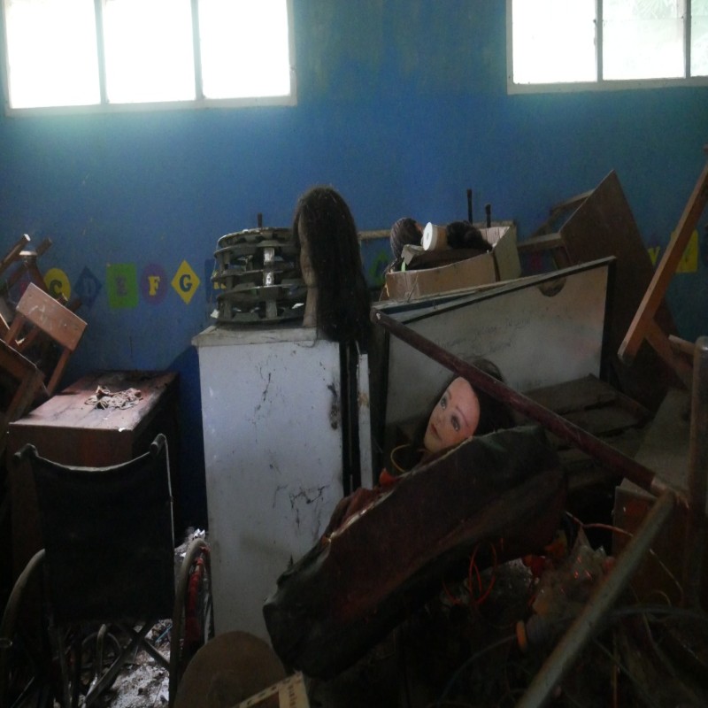 Alat Peraga dan Media Belajar Anak Berkebutuhan Khusus rusak akibat banjir. Mari bantu Sekolah Kebutuhan Khusus Di Labuan-Banten