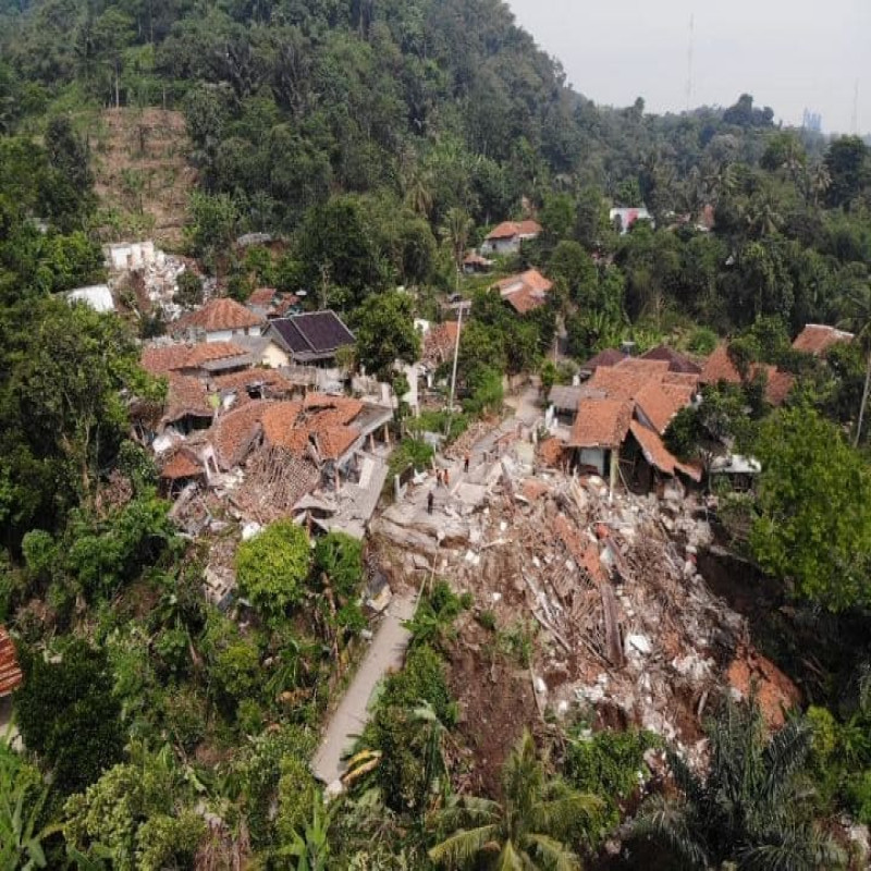 #DaruratSukatani : Bersama Peduli Warga Terdampak Pergerakan Tanah