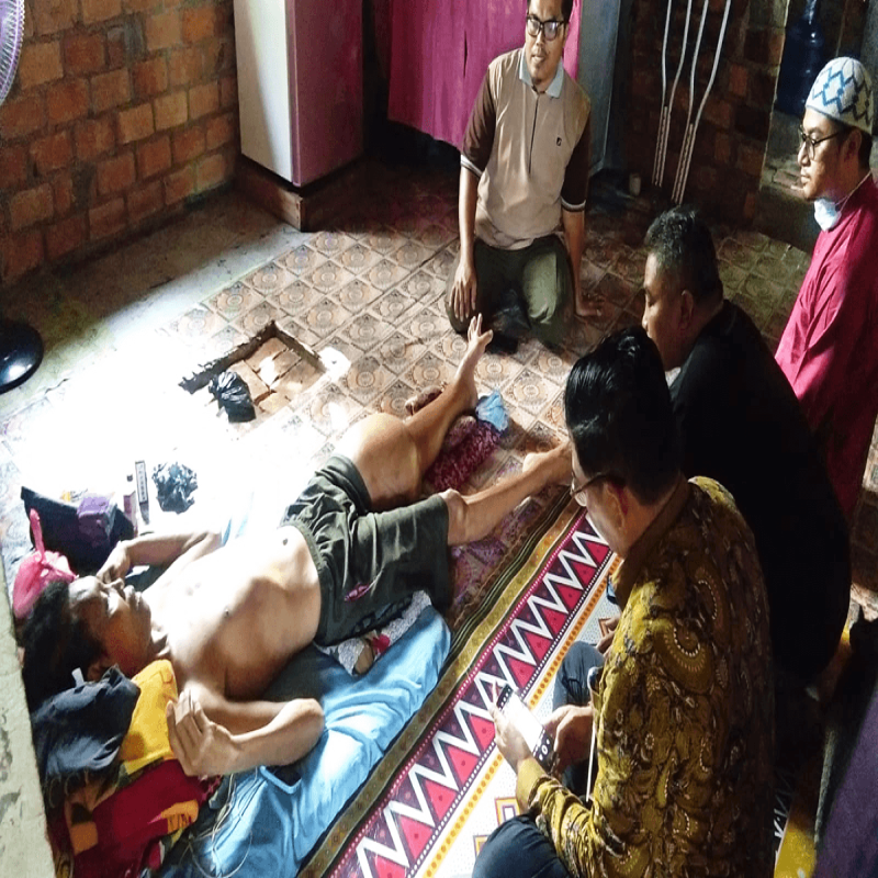 Beri Kesembuhan pada Pak Sufrizal, Nelayan yang Menderita Tumor Ganas