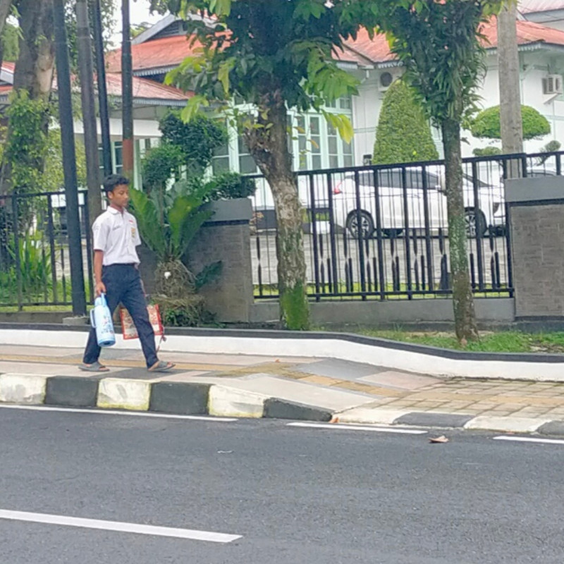 Bantu Pendidikan Yatim Dhuafa Bisa Terus Sekolah