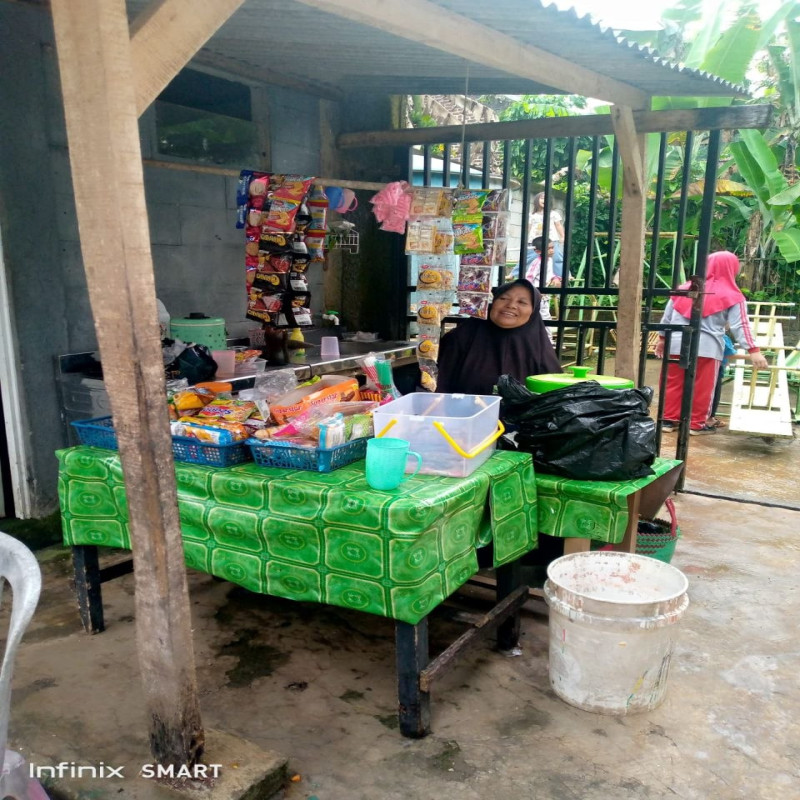 Wujudkan Warung Yang Layak untuk Ibu Adeyati
