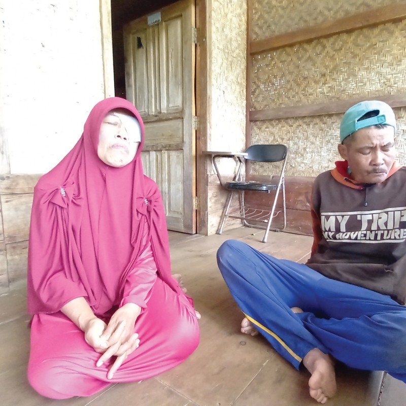 8 Tahun Menderita Pentyakit Mata Yang Mengancam Nyawanya, Bantu Ibu Momoh Sembuh