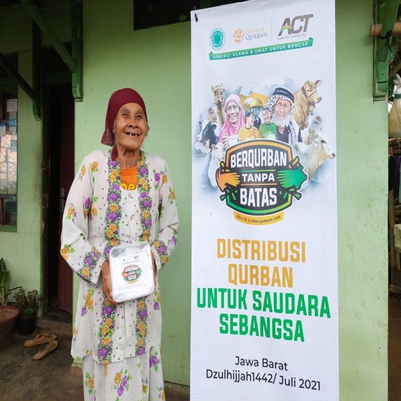 Sedekah Qurban : Berbagi Daging Untuk Santri, Yatim dan Dhuafa
