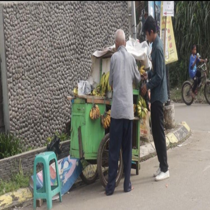 Kuatkan Langkah Pak Sukardi Demi Renovasi Rumah
