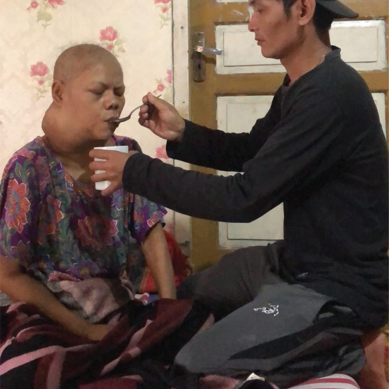 DARURAT! Kanker Nasofaring Semakin Membesar, Bu Nunung Butuh Biaya Untuk Segera Berobat!