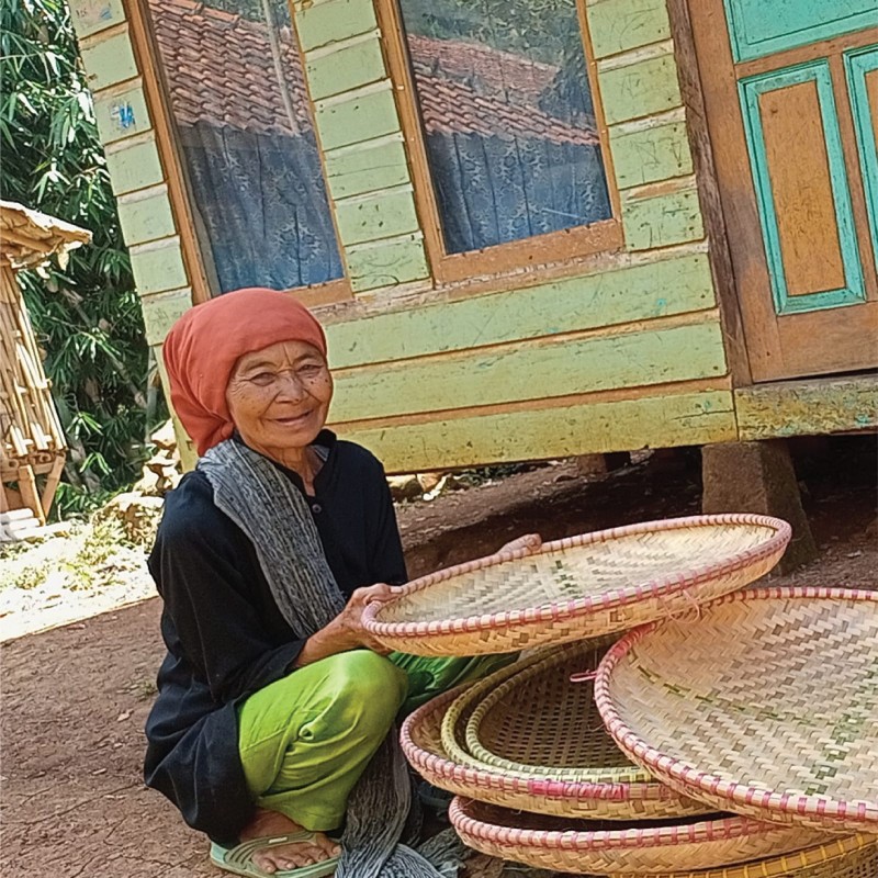Gendong 20 Kg Bakul dan Nyiru Setiap Hari, Bantu Perjuangan Ma Ijoh Untuk Menyambung Hidup