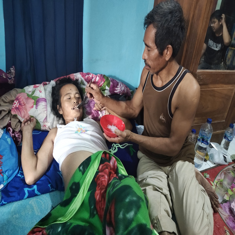 MENGIDAP PENYAKIT KANKER HATI BANTU BU SARTI BERJUANG