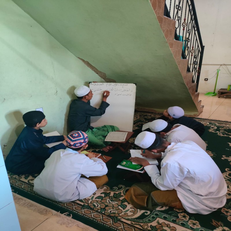 Sedekah Jariyah Bantu Pondok Pesantren Rintisan