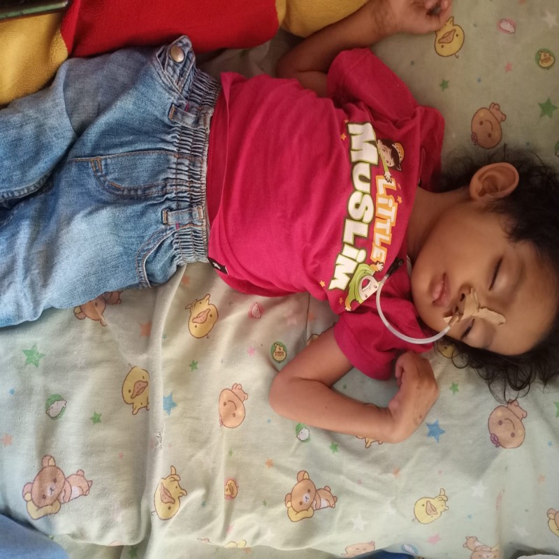 TAK BISA BERGERAK SAMA SEKALI, BANTU RAYSHA SEMBUH DARI MININGITIS