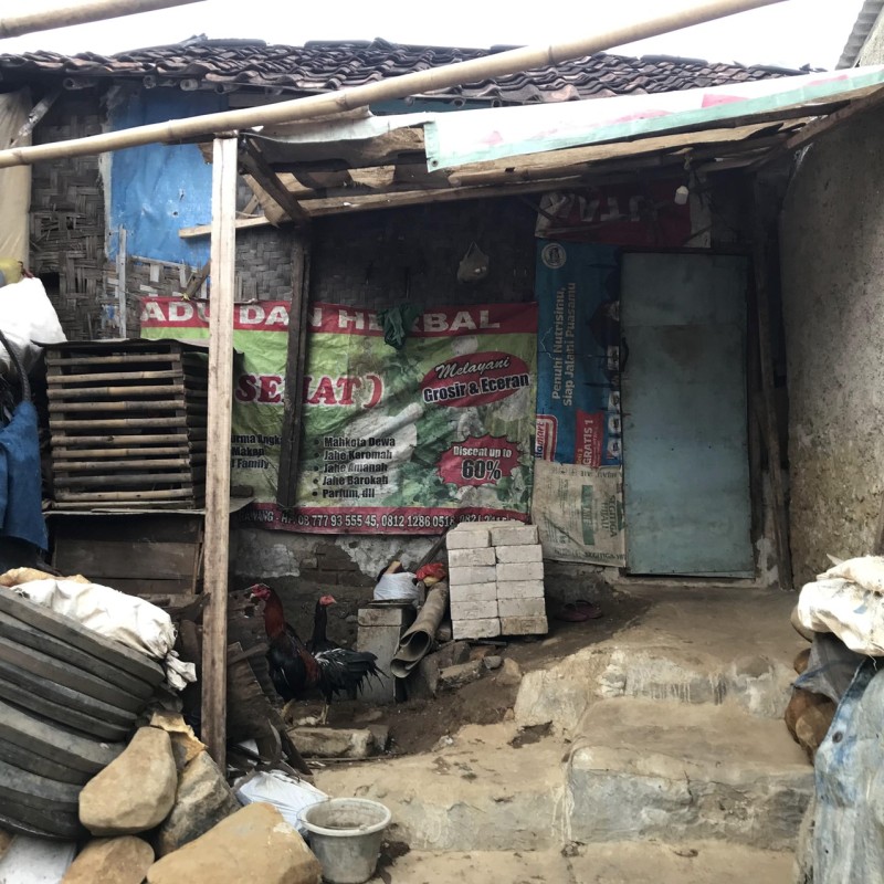 Tolong Rumah Janda Lansia Penjual Mainan Nyaris Ambruk