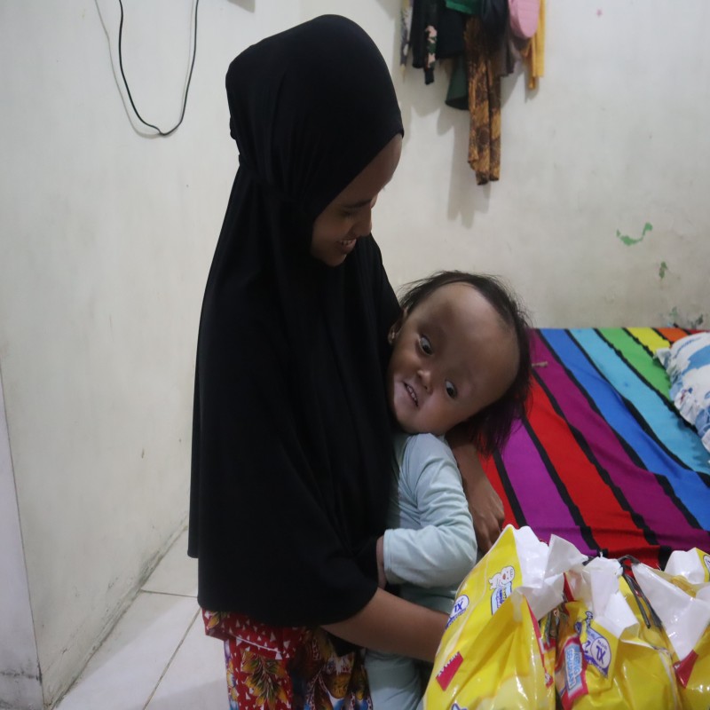 Bantu Erfira Sembuh dari Penyakitnya Hidrosefalus
