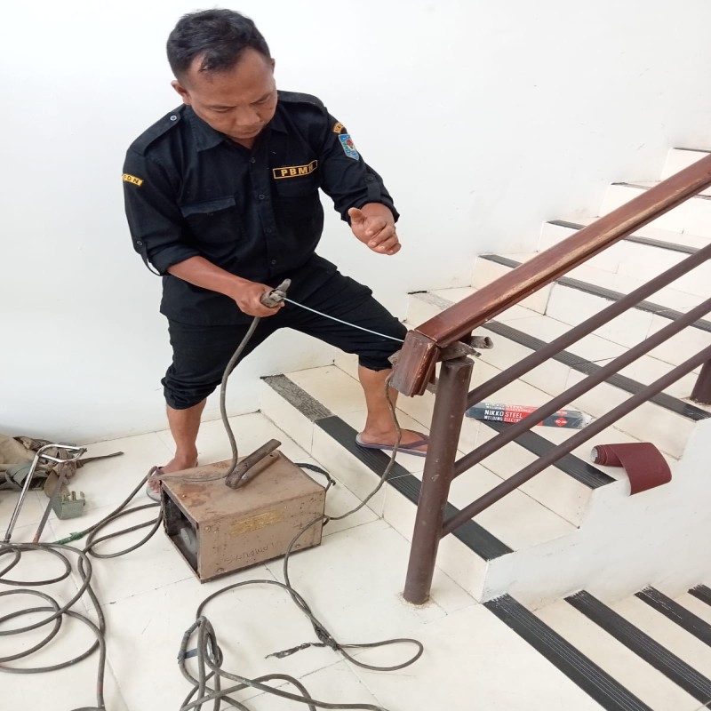 BANTU ALISA KELAS 3 SD IDAP BENJOLAN DI PIPINYA