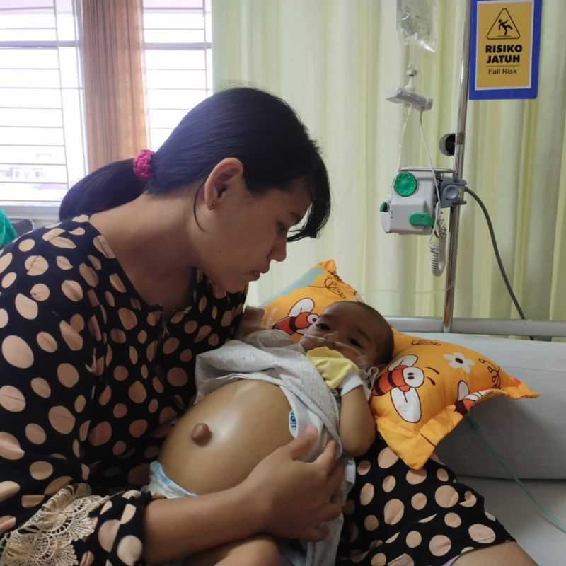 Bantu Bayi Rayyan Sembuh Dari Sakitnya