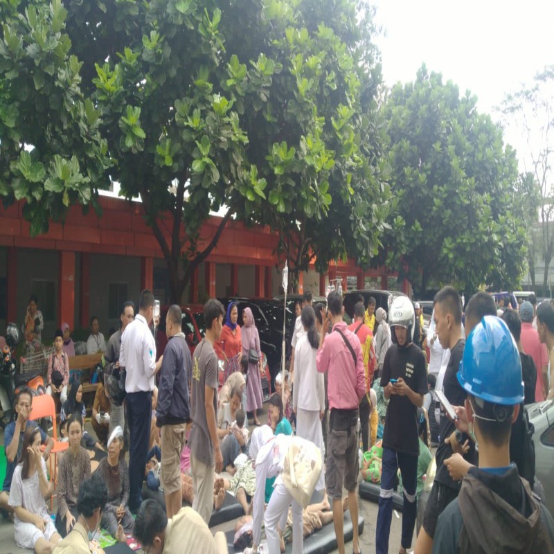 #PrayForCianjur Solidaritas bantu warga terdampak Gempa Bumi 5.6SR