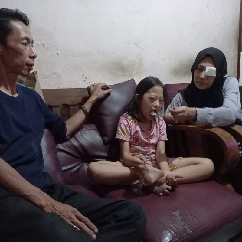 TOLONG! Istri Saya Butuh Segera Berobat.