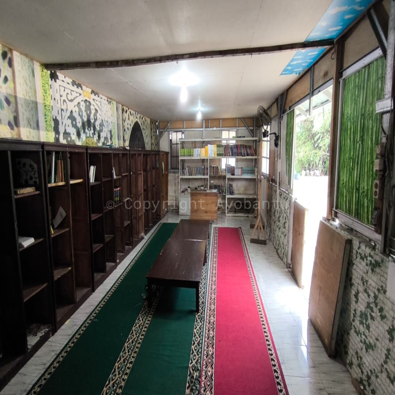 Bantu Ruang Literasi Puluhan Santri Pelosok Negeri