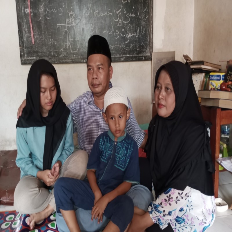 USTADZ ANA MEMBUTUHKAN KAKI PALSU KARENA IDAP (Gangren Pedis dex)