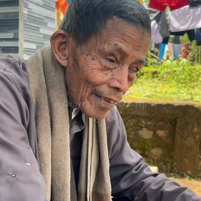 Tubuh Gemetar! Lansia 85 Tahun Banting Tulang Hidupi Istri & Anak ODGJ