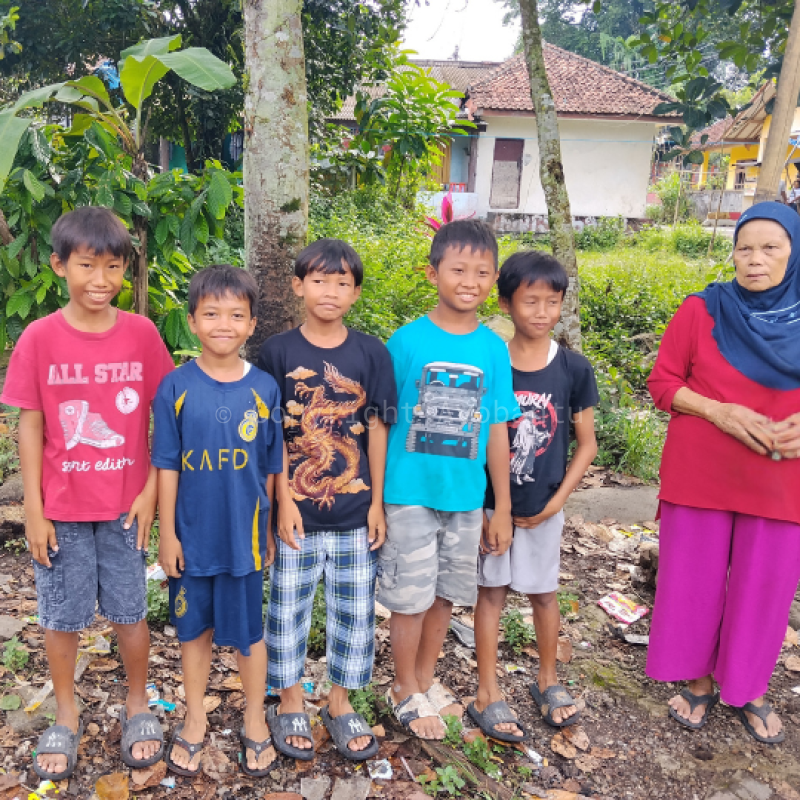 KONDISI MIRIS !! YUK SEDEKAH MULIAKAN 100+ ANAK YATIM DHUAFA PELOSOK DESA