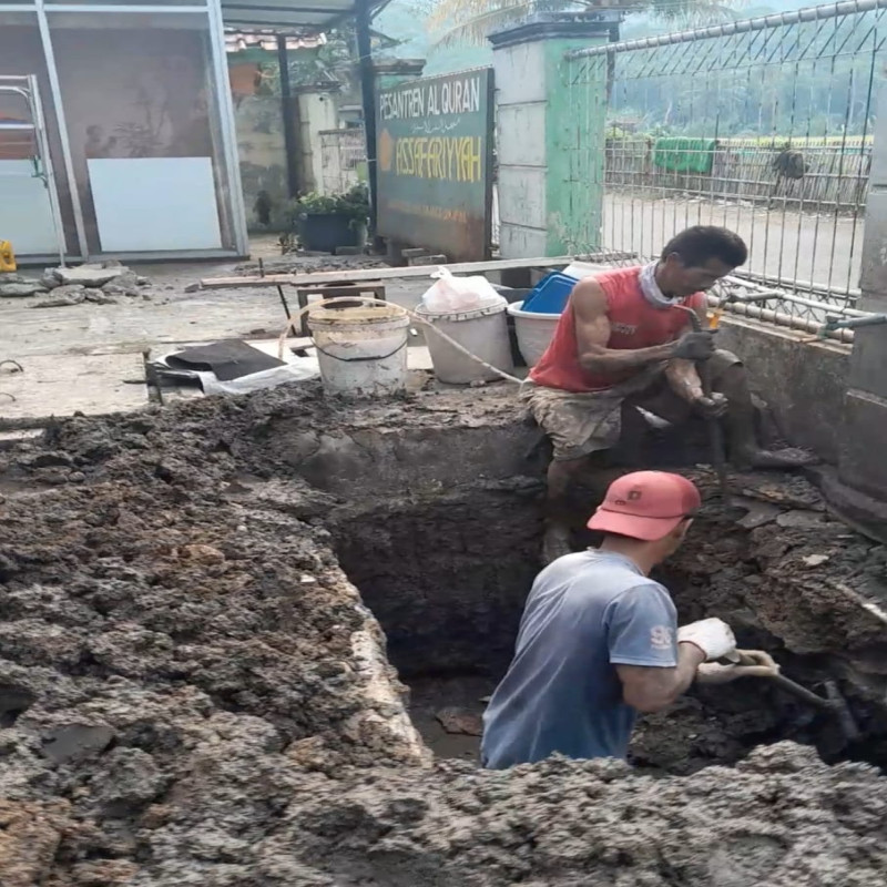 BERSAMA MEMBANGUN PESANTREN UTUK ANAK NEGERI