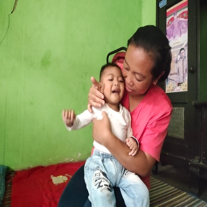 BERJUANG MELAWAN PENYAKIT NYA , BANTU HISYAM UNTUK SEMBUH