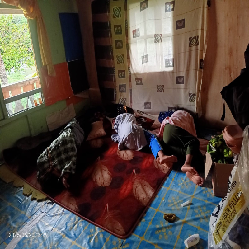 Anak-anak asrama SMPTK butuh kasur dan lemari pakaian