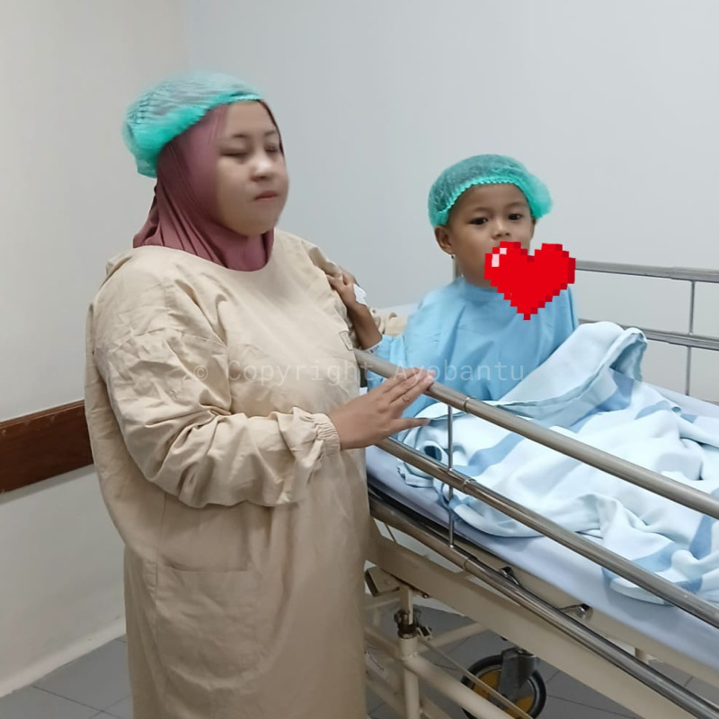 Bantu Febio (5 th) Melawan Tumor Lidah — Biaya Perawatan & Transportasi