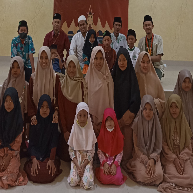 Bingkisan Cinta Untuk Yatim