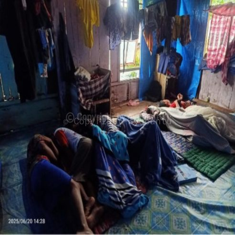 Anak-anak asrama SMPTK butuh kasur dan lemari pakaian